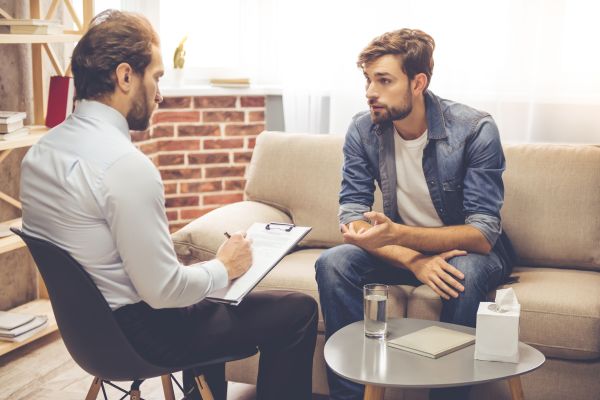 ویزیت در منزل توسط روانپزشک در تهران و کرج 1 ویزیت در منزل 1